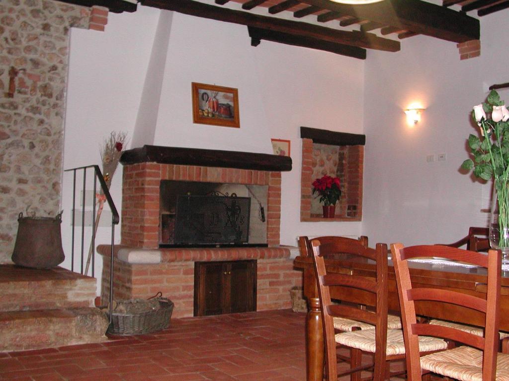 Pensjonat Casale Il Colombaio Di Toiano Valli Zewnętrze zdjęcie